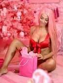 Farrah Abraham – Christmas Photoshoot at the Pink Palace in Los Angeles