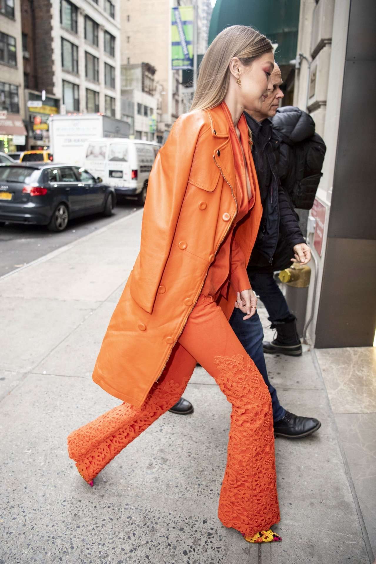 Gigi-Hadid-Braless-362