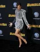 Hailee Steinfeld at the Premiere of Paramount Pictures' "Bumblebee" in Hollywood