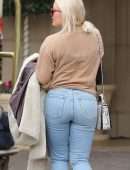 Hilary Duff Booty, Out in Beverly Hills