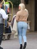Hilary Duff Booty, Out in Beverly Hills