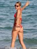 Jasmine Sanders Booty in Bikini on Beach in Miami