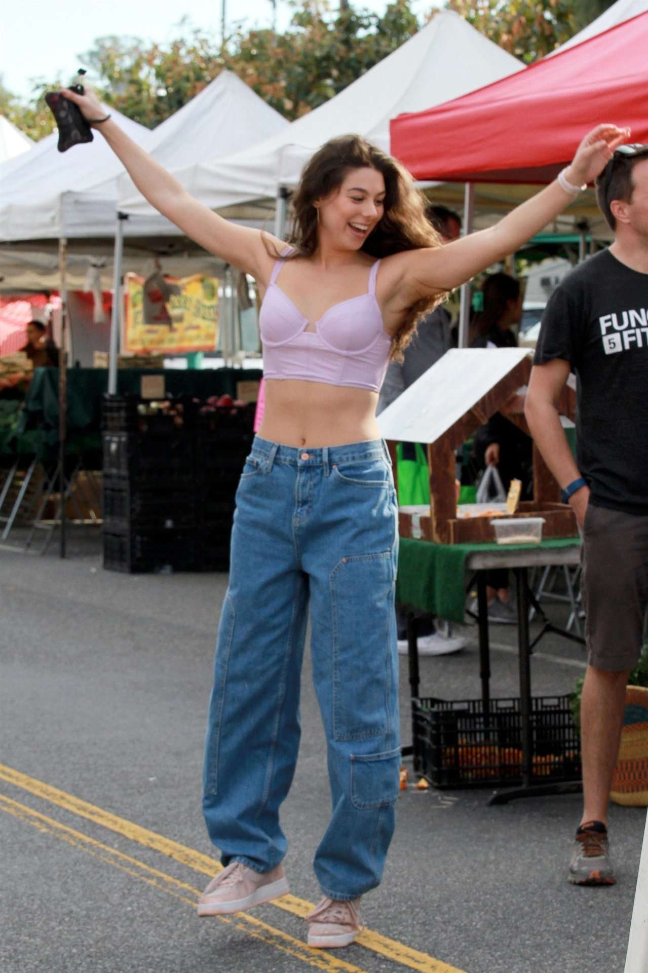 Kira-Kosarin-512