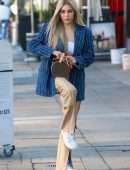 Madison Beer Pokies Outside Cafe Gratitude in Los Angeles