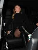 Miley-Cyrus-Braless-22