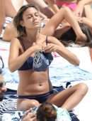 EXCLUSIVE: Nathalie Kelley pictured swimming at the iconic Icebergs, Sydney