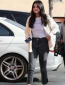 Selena Gomez Out for Lunch in Los Angeles