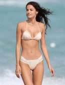 Sofia Resing in Bikini at the Beach in Miami