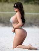 Anastasiya Kvitko – Bikini Photoshoot in Miami
