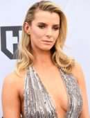 Betty Gilpin - 25th Annual Screen Actors Guild Awards in Los Angeles