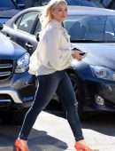 Hilary Duff Booty in Jeans, Out and About in Studio City