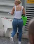 Iggy Azalea Booty, Out and About in Australia