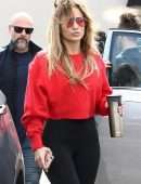 Jennifer Lopez in Leggings in Miami