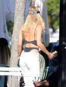 Kimberley Garner Out and About in Miami