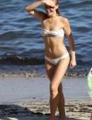 Sailor Brinkley-Cook in Bikini on the Beach in Sydney