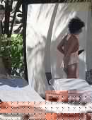 Sarah-Hyland-with-Wells-Adams-23