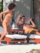 Sarah-Hyland-with-Wells-Adams-7