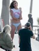 Taylor Hill – Victoria’s Secret Bikini Photoshoot Candids in Venice Beach