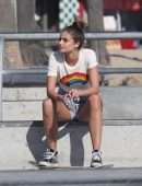 Taylor Hill – Victoria’s Secret Bikini Photoshoot Candids in Venice Beach