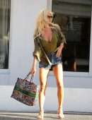 Victoria Silvstedt - Out Shopping in Miami