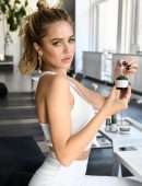 Delilah Belle Hamlin - Flow Into Fashion Week with Biossance & Alo Yoga in NYC