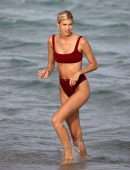 Devon Windsor in Bikini at Beach in Miami