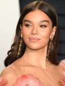 Hailee Steinfeld at 2019 Vanity Fair Oscar Party in Beverly Hills