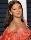 Hailee Steinfeld at 2019 Vanity Fair Oscar Party in Beverly Hills