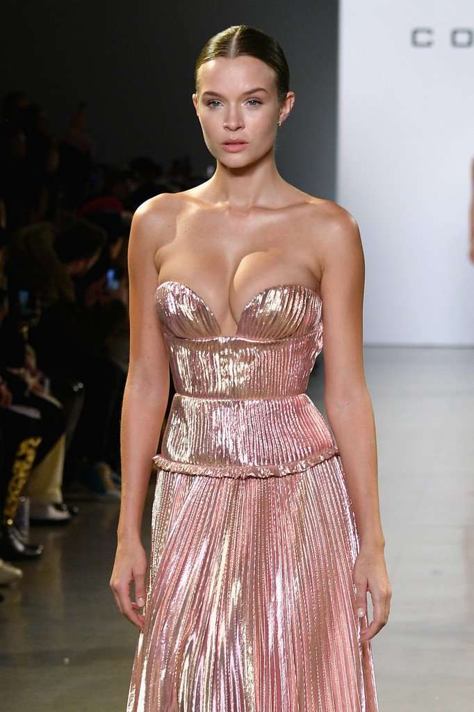 Josephine Skriver – Cong Tri Fashion Show in New York