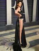 Kendall-Jenner-at-2019-Vanity-Fair-Oscar-Party-908