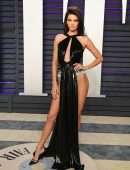 Kendall-Jenner-at-2019-Vanity-Fair-Oscar-Party-912