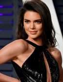 Kendall-Jenner-at-2019-Vanity-Fair-Oscar-Party-918