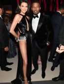 Kendall-Jenner-at-2019-Vanity-Fair-Oscar-Party-929
