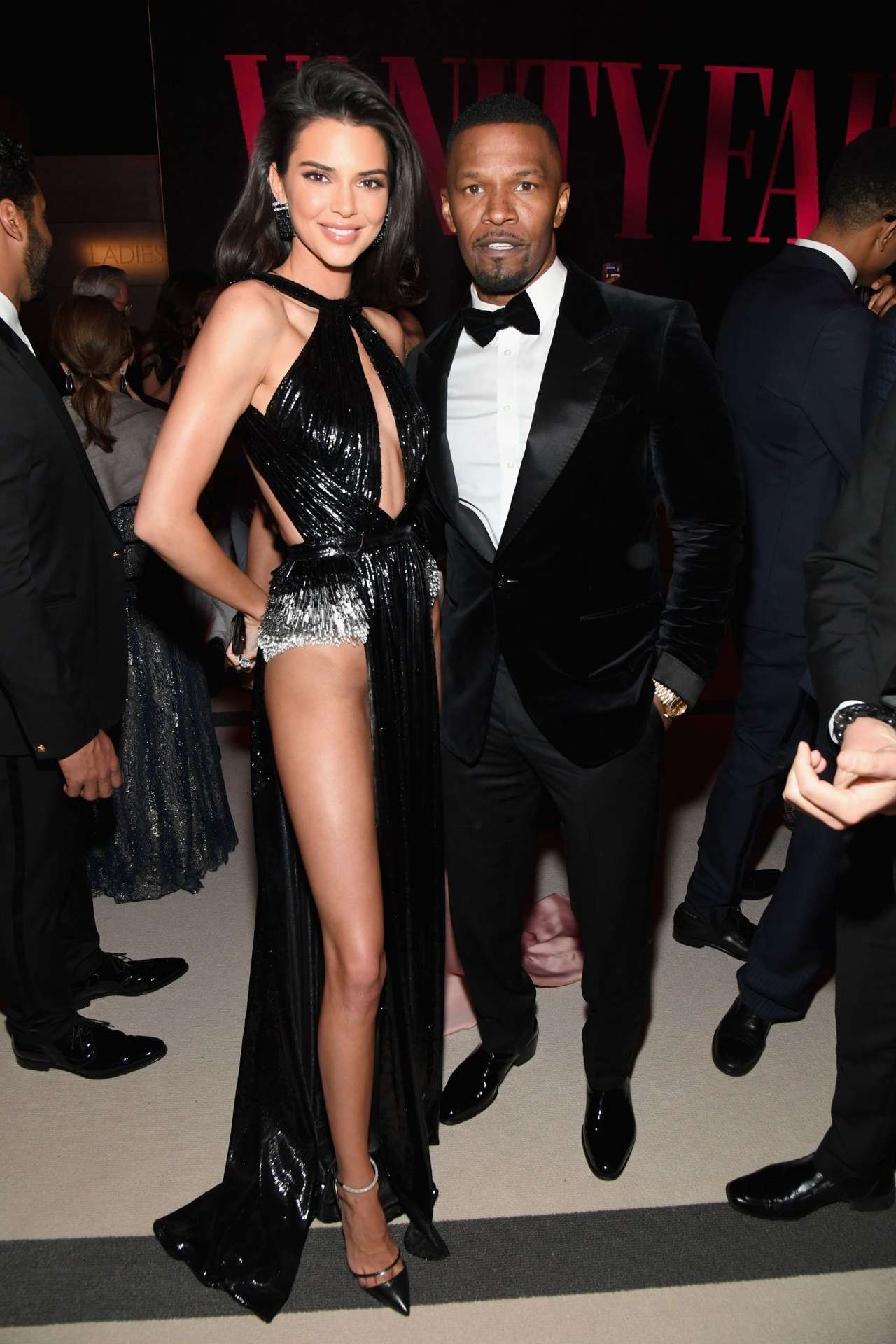 Kendall-Jenner-at-2019-Vanity-Fair-Oscar-Party-929