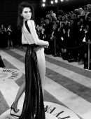 Kendall-Jenner-at-2019-Vanity-Fair-Oscar-Party-931