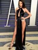 Kendall-Jenner-at-2019-Vanity-Fair-Oscar-Party-933