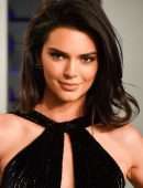 Kendall-Jenner-at-2019-Vanity-Fair-Oscar-Party-934