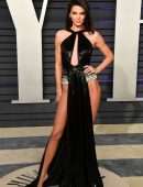 Kendall-Jenner-at-2019-Vanity-Fair-Oscar-Party-936