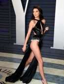 Kendall-Jenner-at-2019-Vanity-Fair-Oscar-Party-938