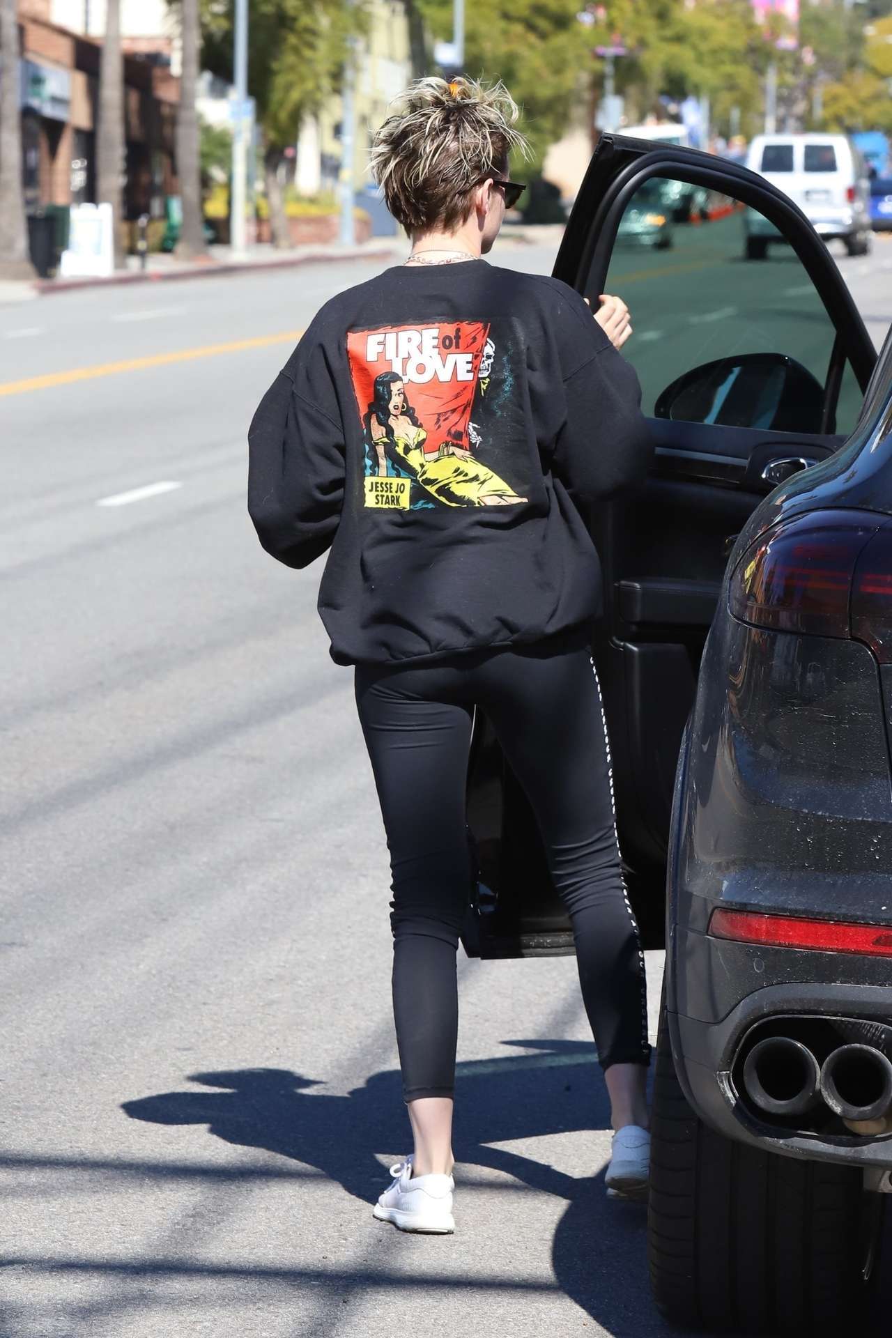 Kristen Stewart for Smoothie Run in Los Angeles