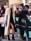 Lindsey Vonn Upskirt, Outside AOL Build in NYC