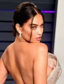 Shanina Shaik Upskirt at 2019 Vanity Fair Oscar Party in Beverly Hills