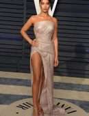 Shanina Shaik Upskirt at 2019 Vanity Fair Oscar Party in Beverly Hills