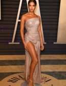 Shanina Shaik Upskirt at 2019 Vanity Fair Oscar Party in Beverly Hills