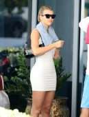 Sofia Richie Pokies in White Mini Dressa Attended a Yacht Show in Miami