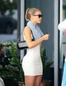 Sofia Richie Pokies in White Mini Dressa Attended a Yacht Show in Miami