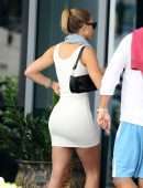 Sofia Richie Pokies in White Mini Dressa Attended a Yacht Show in Miami