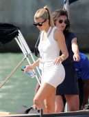 Sofia Richie Pokies in White Mini Dressa Attended a Yacht Show in Miami