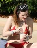 Bella-Thorne-308