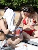 Bella-Thorne-310